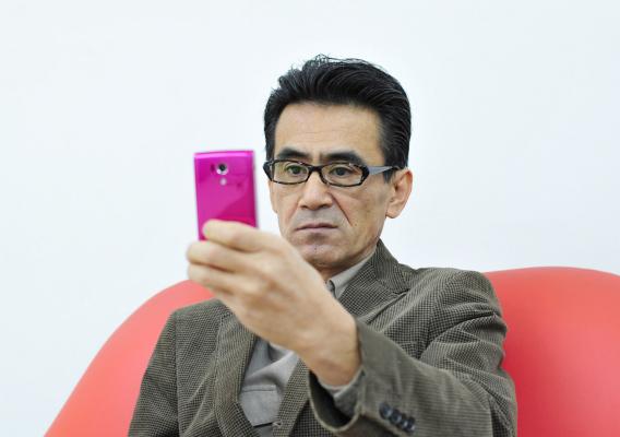 『スマホ首、スマホ症候群』による肩こり、頭痛で整体に来られる方急増中！